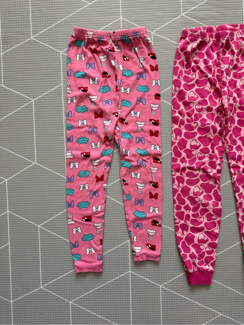 Gymboree|Big girl set of two leggings in Pink Heart & Bow Pattern Pajama Pants••